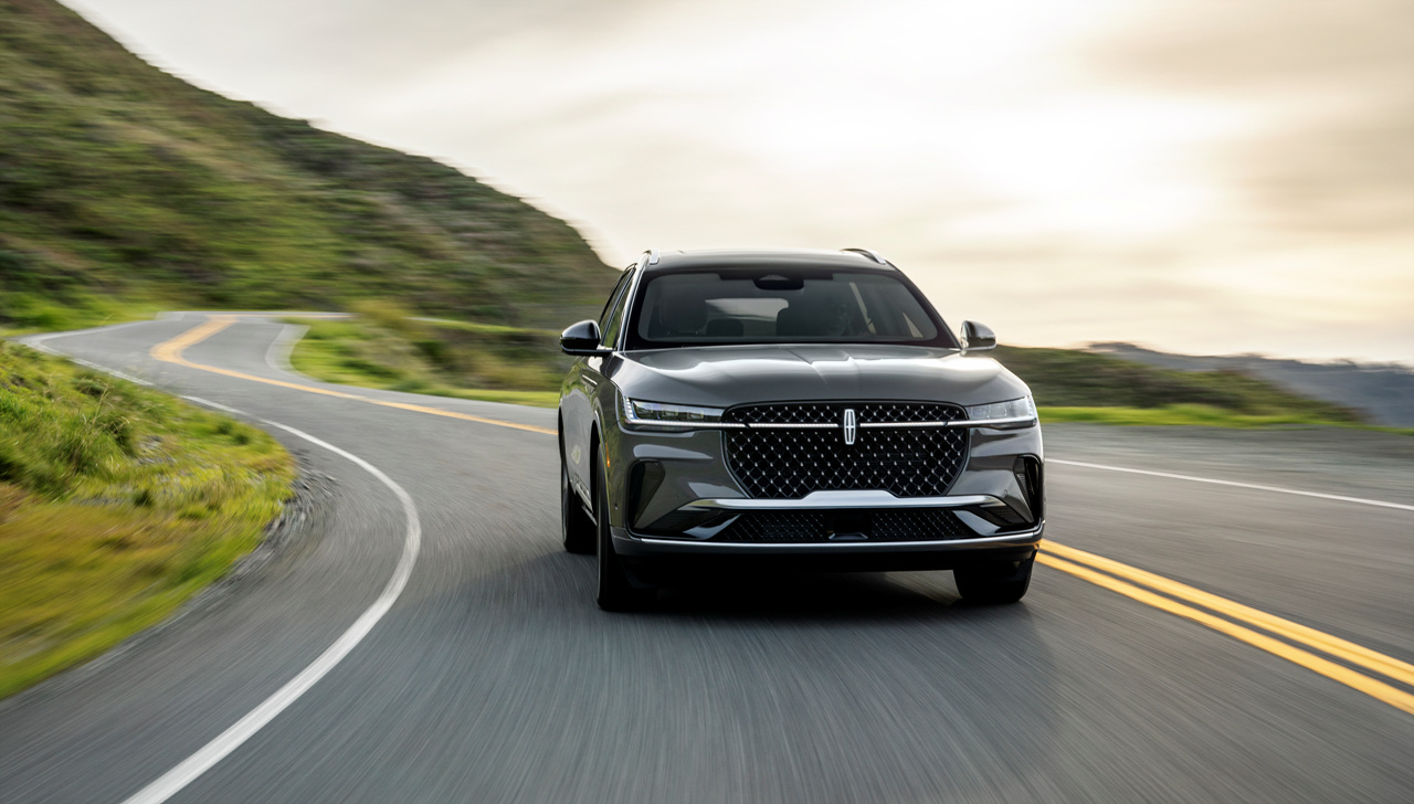 2026 링컨 노틸러스 하이브리드(FHEV) 출시 및 연비 개선 안내 이미지